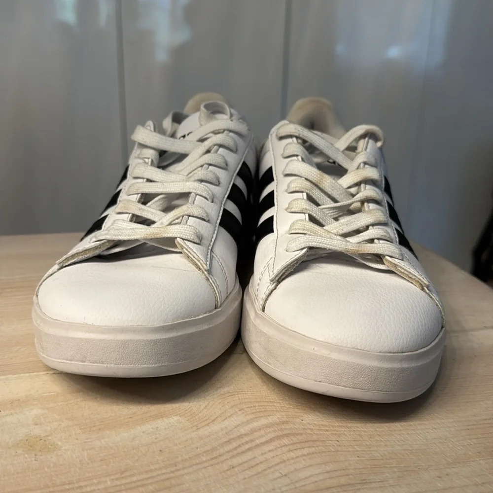 Adidas - Picture 8 of 9